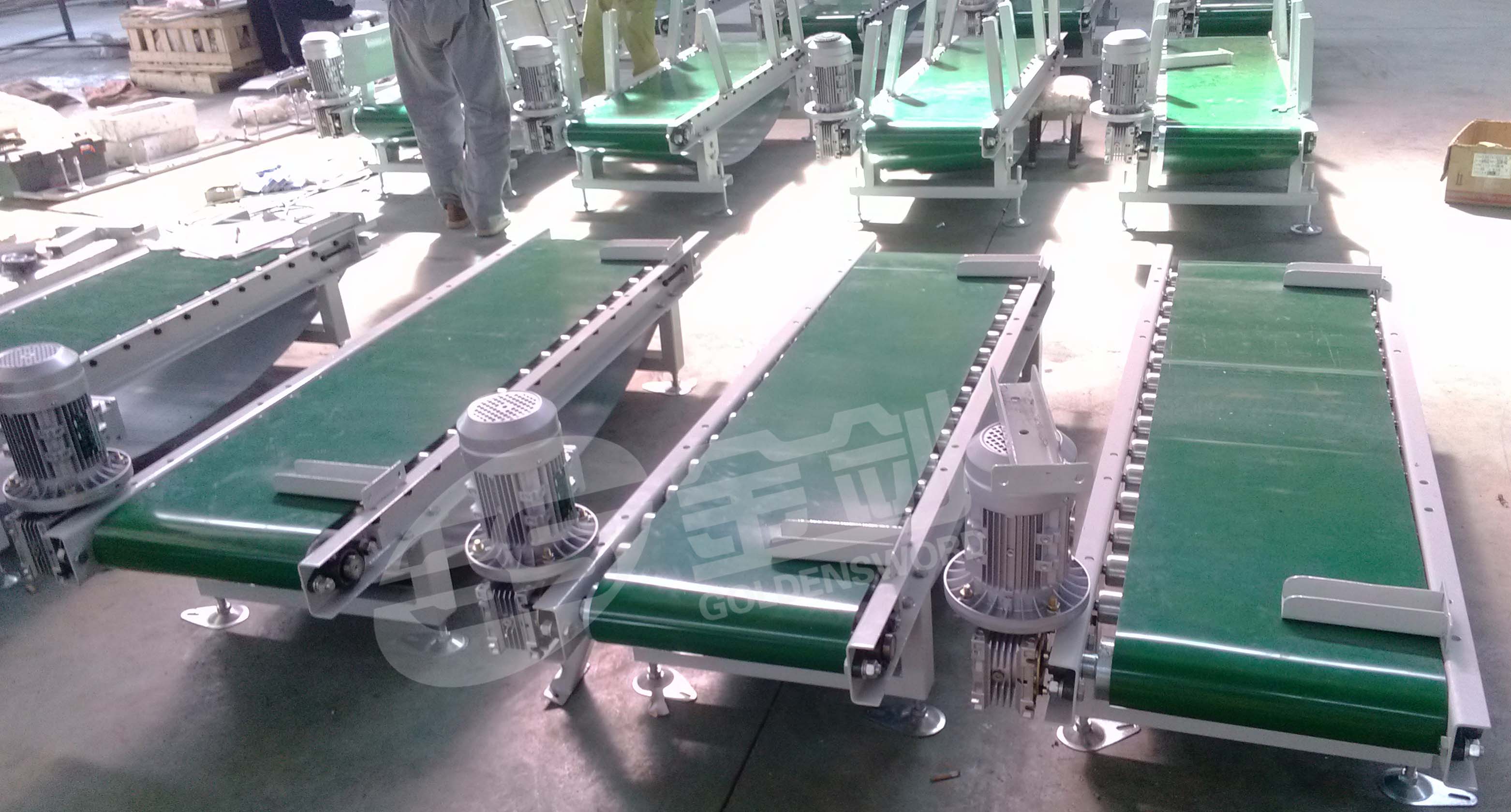 皮帶輸送機(jī)